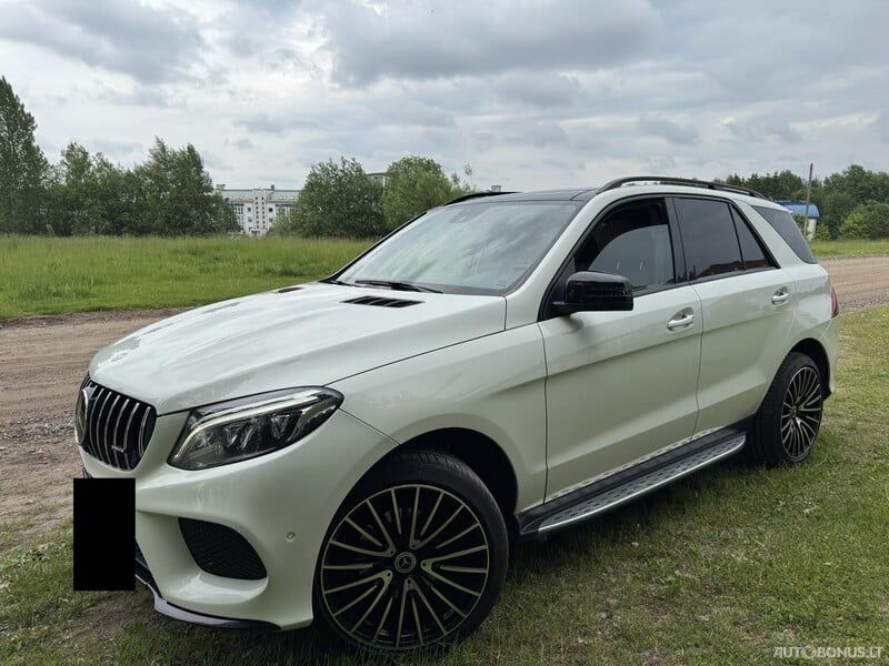 Mercedes-Benz ML350 | 22