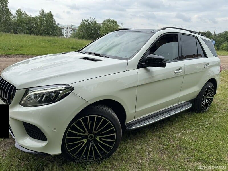 Mercedes-Benz ML350 | 23