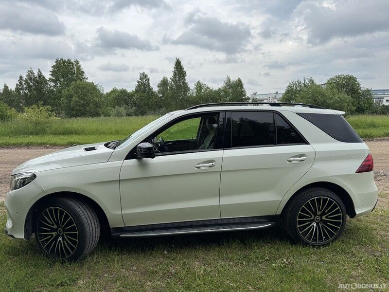 Mercedes-Benz ML350 | 24