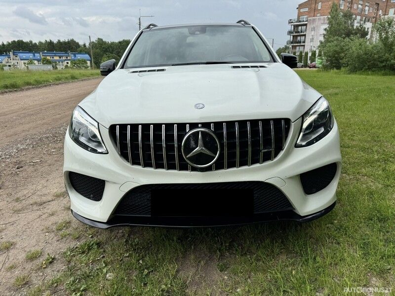 Mercedes-Benz ML350 | 25