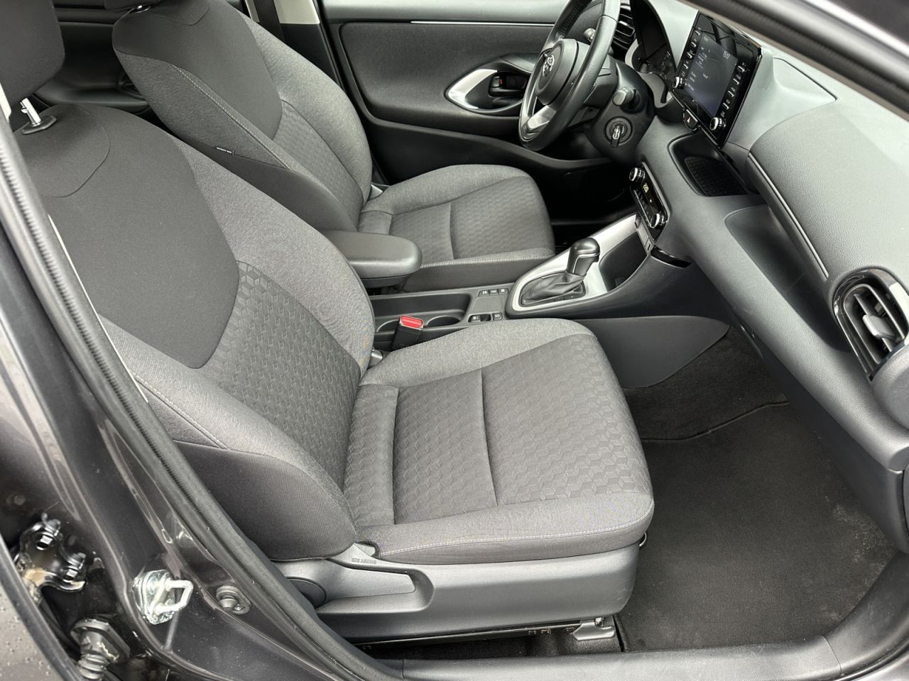 Toyota Yaris | 6