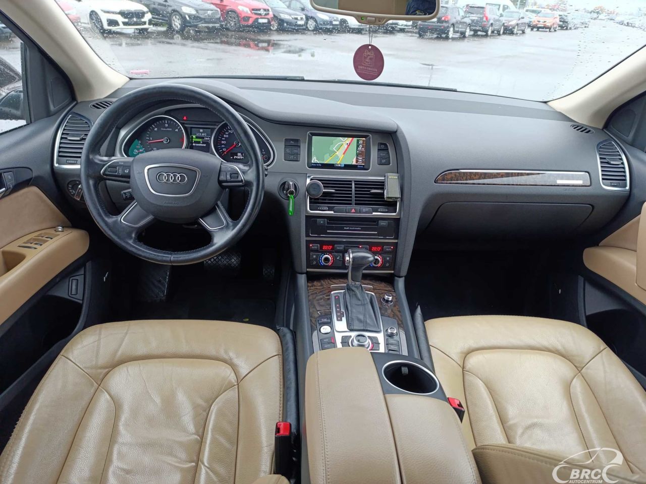 Audi Q7 | 8