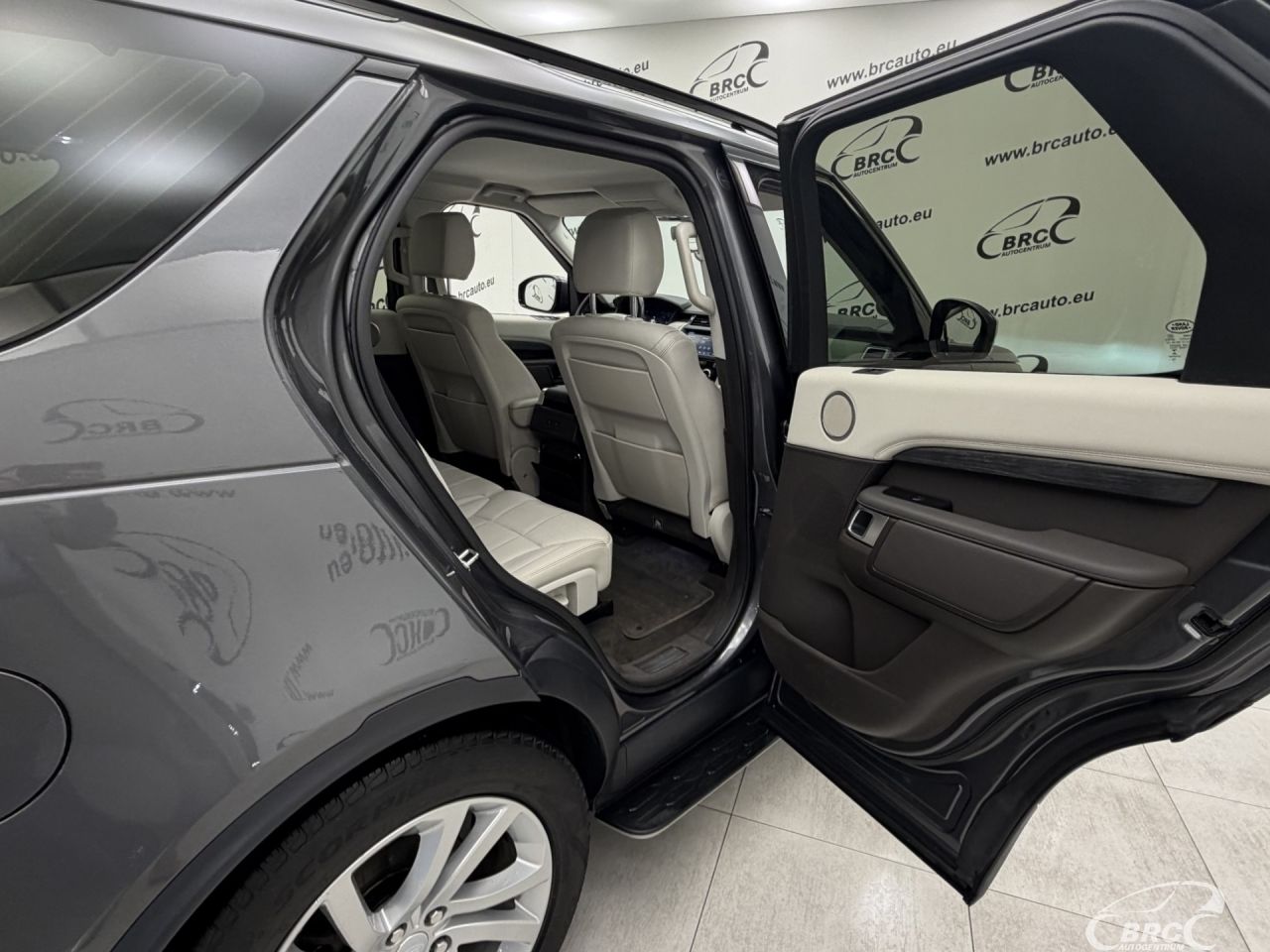 Land Rover Discovery | 12