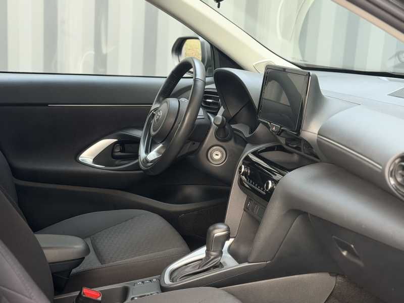 Toyota Yaris | 8