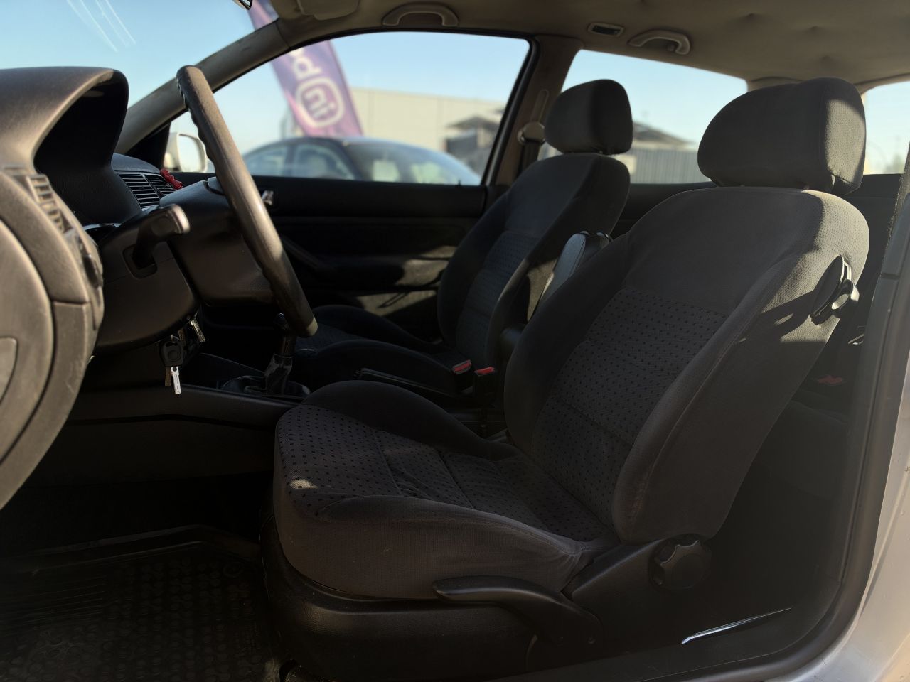 Volkswagen Golf | 4