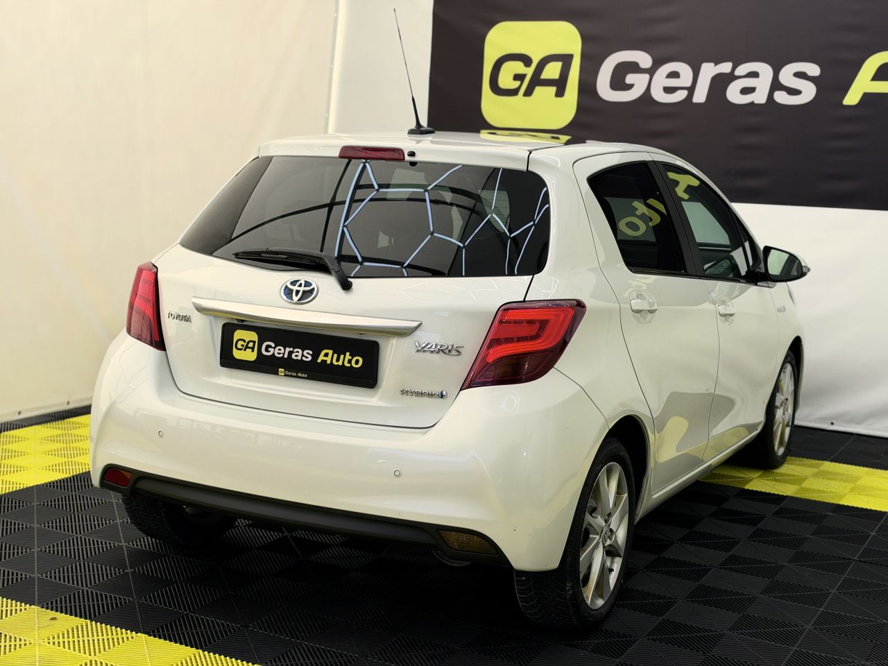 Toyota Yaris | 6