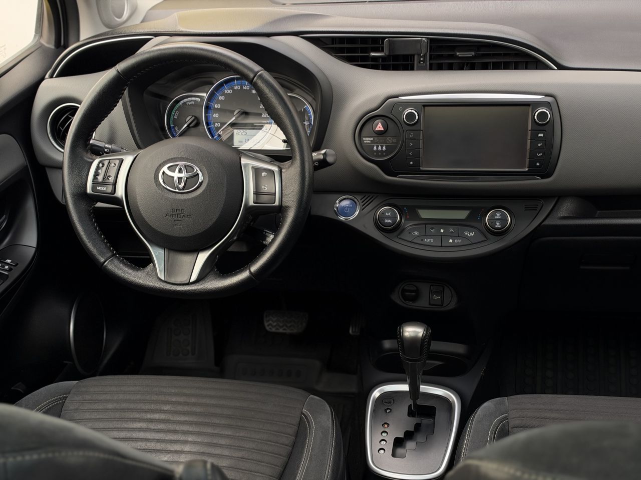 Toyota Yaris | 14