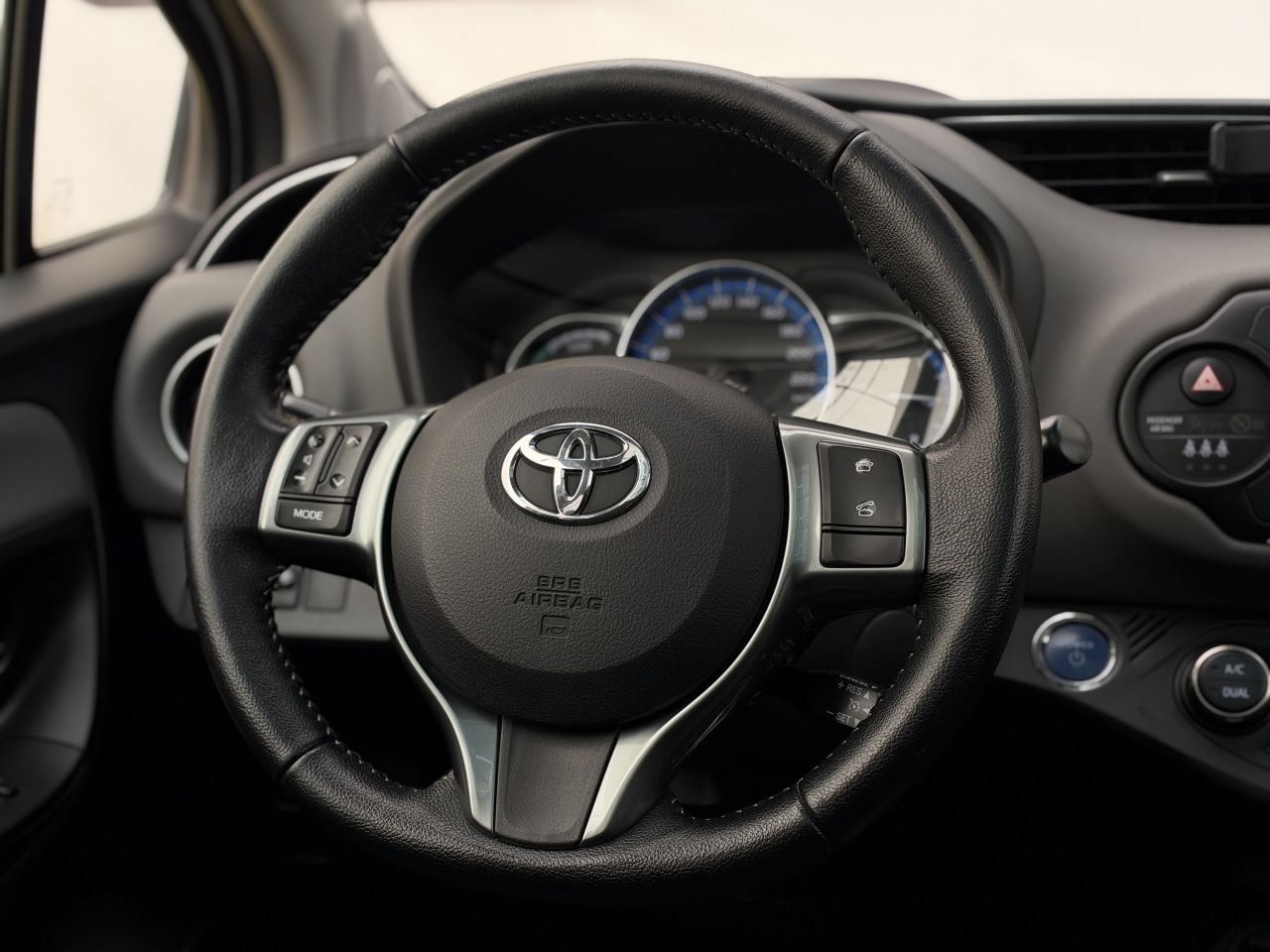 Toyota Yaris | 15