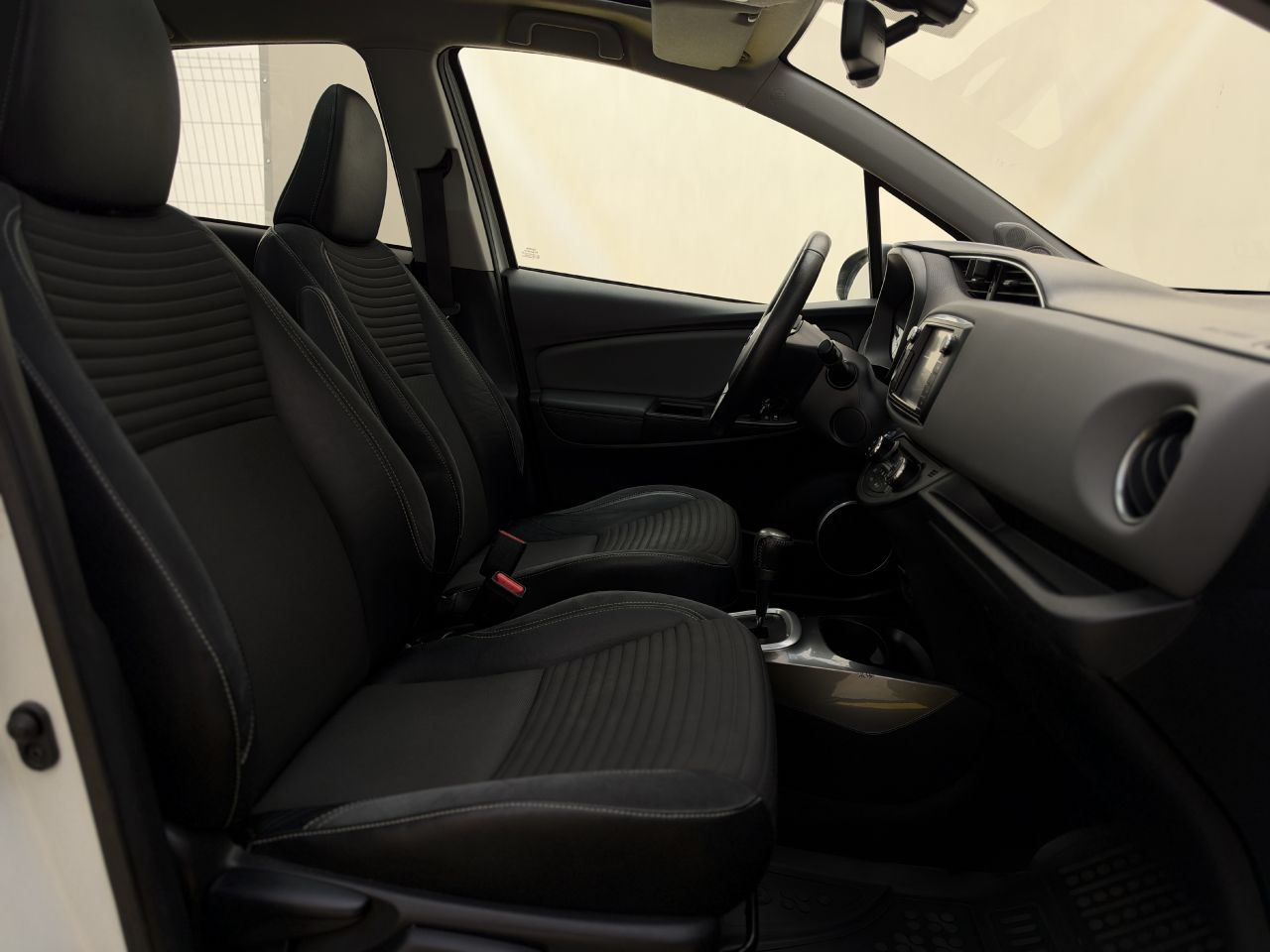 Toyota Yaris | 13