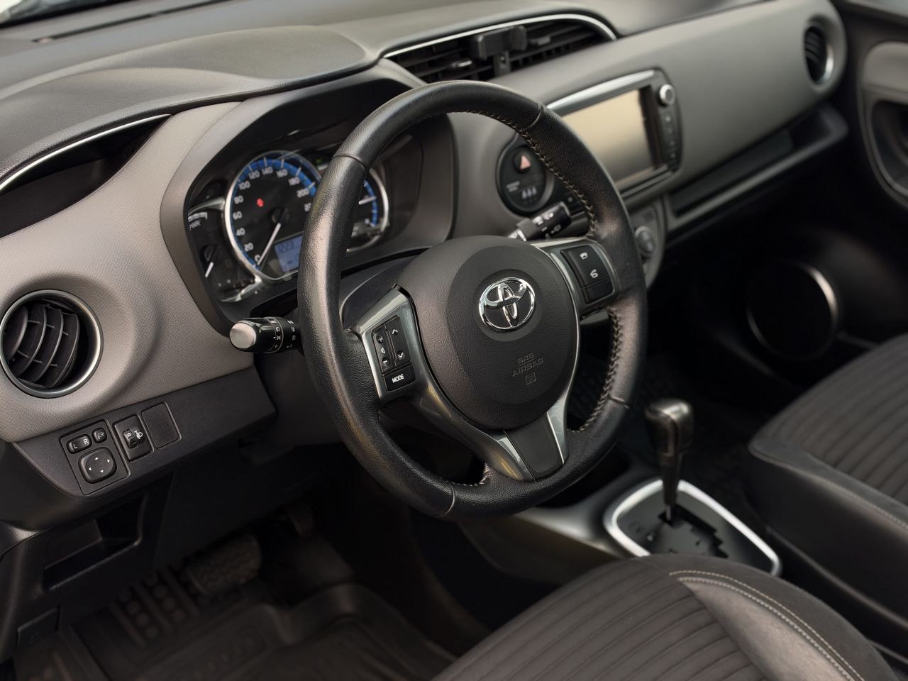 Toyota Yaris | 8