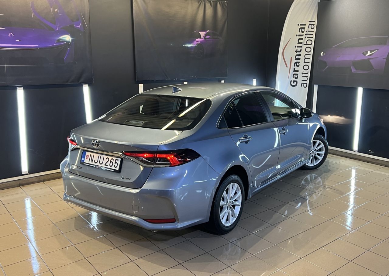 Toyota Corolla | 1