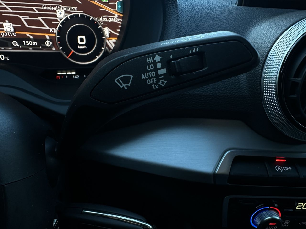 Audi Q2 | 11