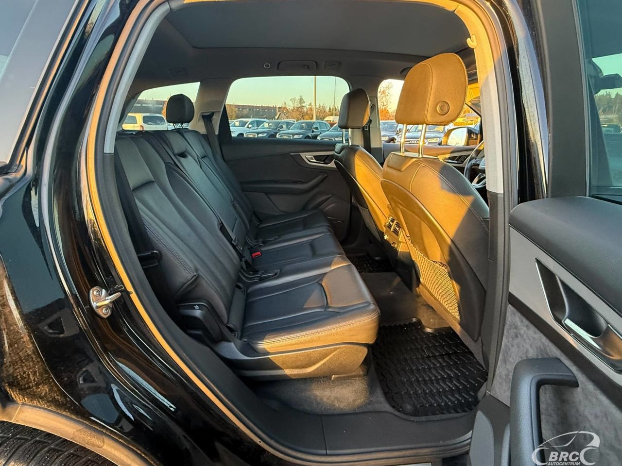 Audi Q7 | 10