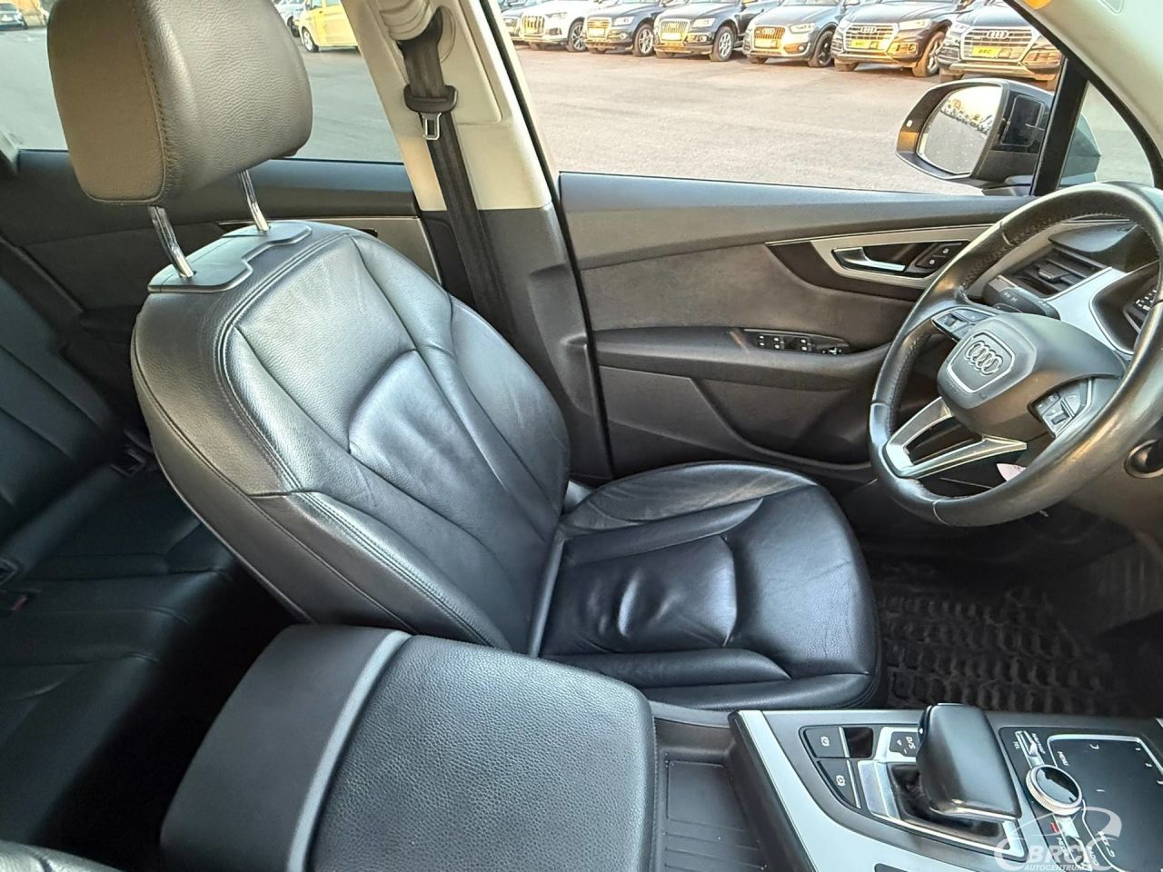Audi Q7 | 7