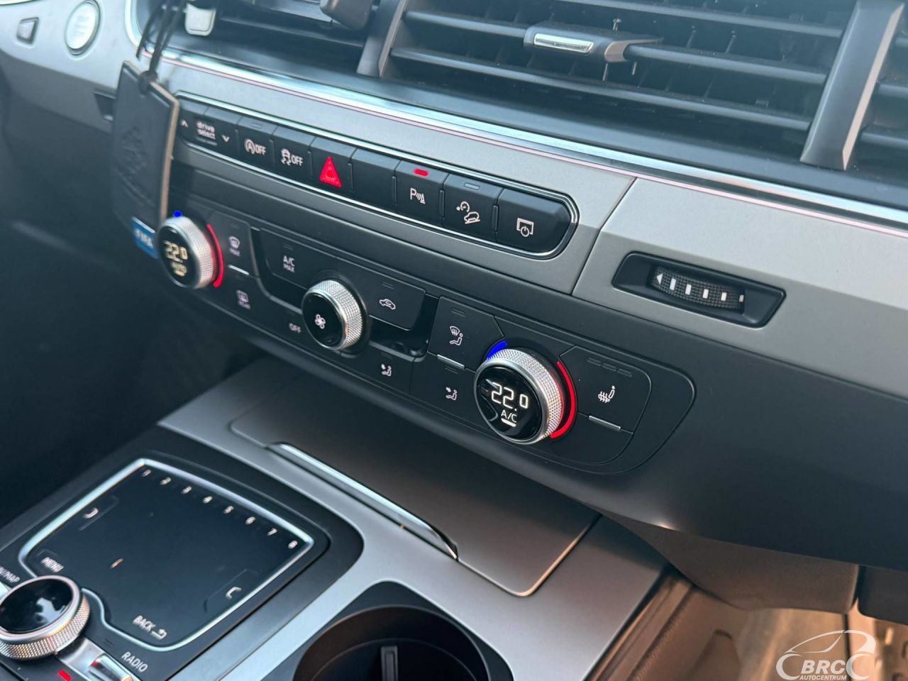 Audi Q7 | 11