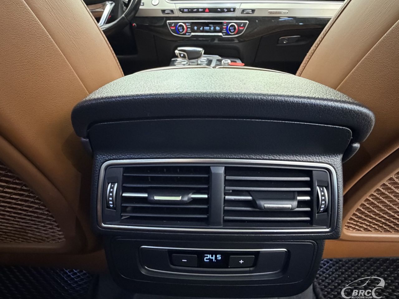 Audi Q7 | 13