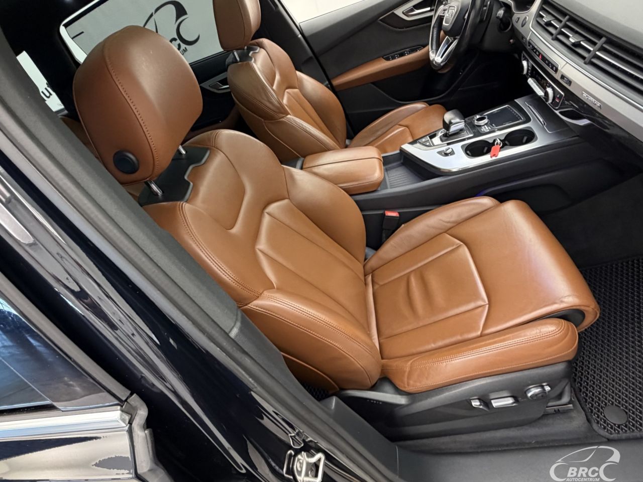 Audi Q7 | 4