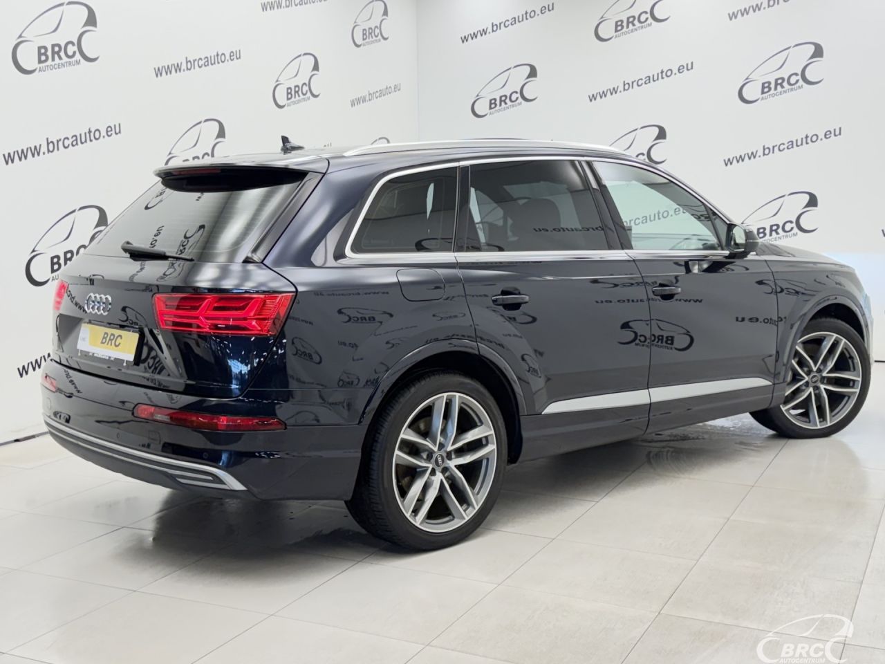 Audi Q7 | 1