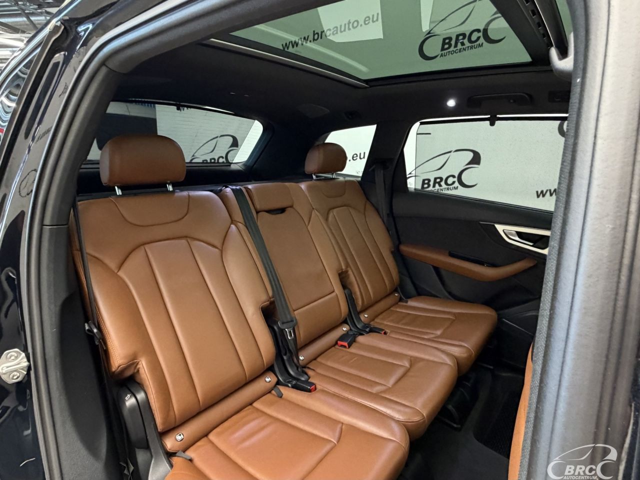 Audi Q7 | 11