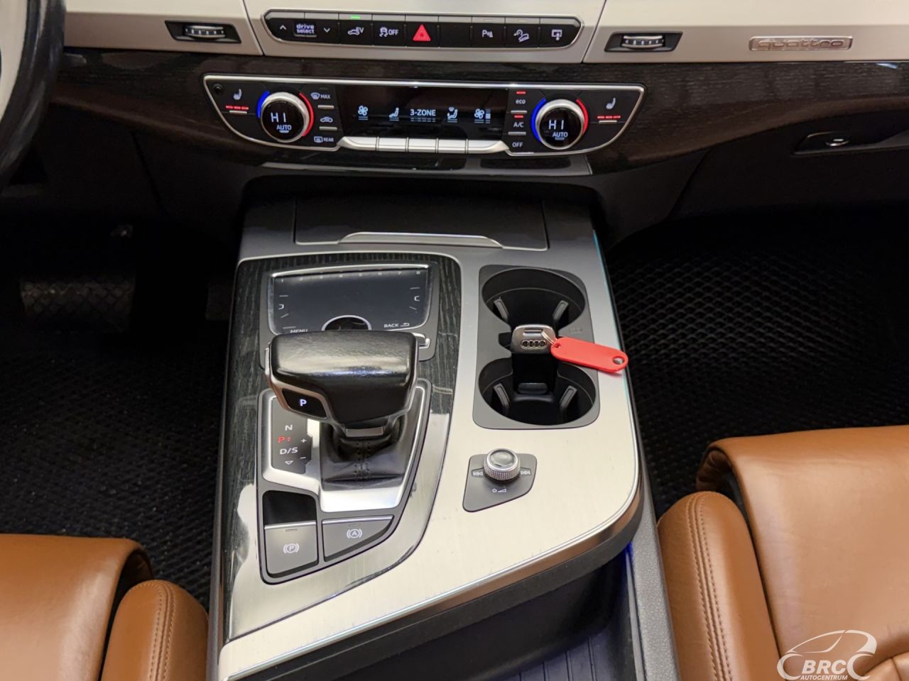 Audi Q7 | 18