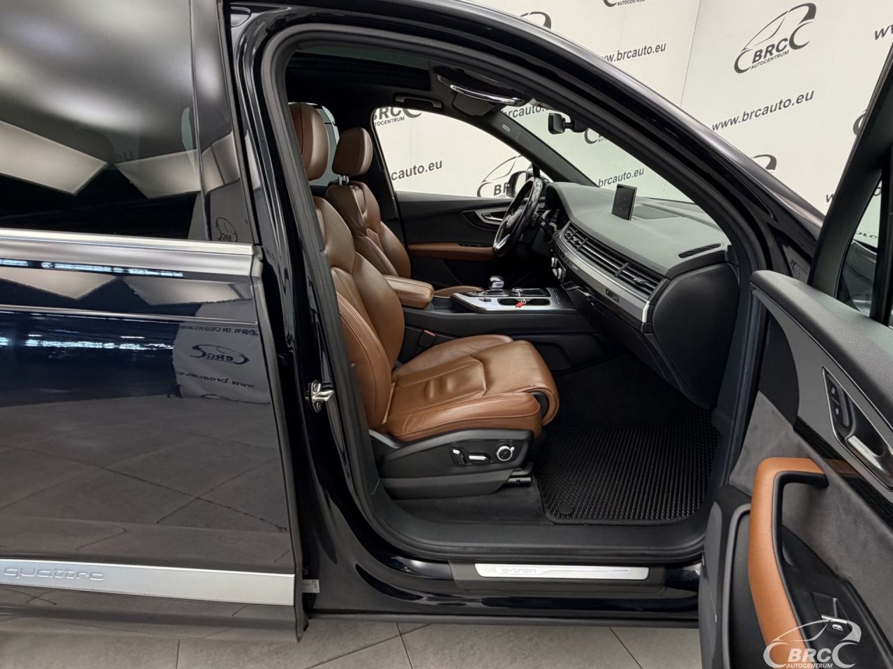 Audi Q7 | 3
