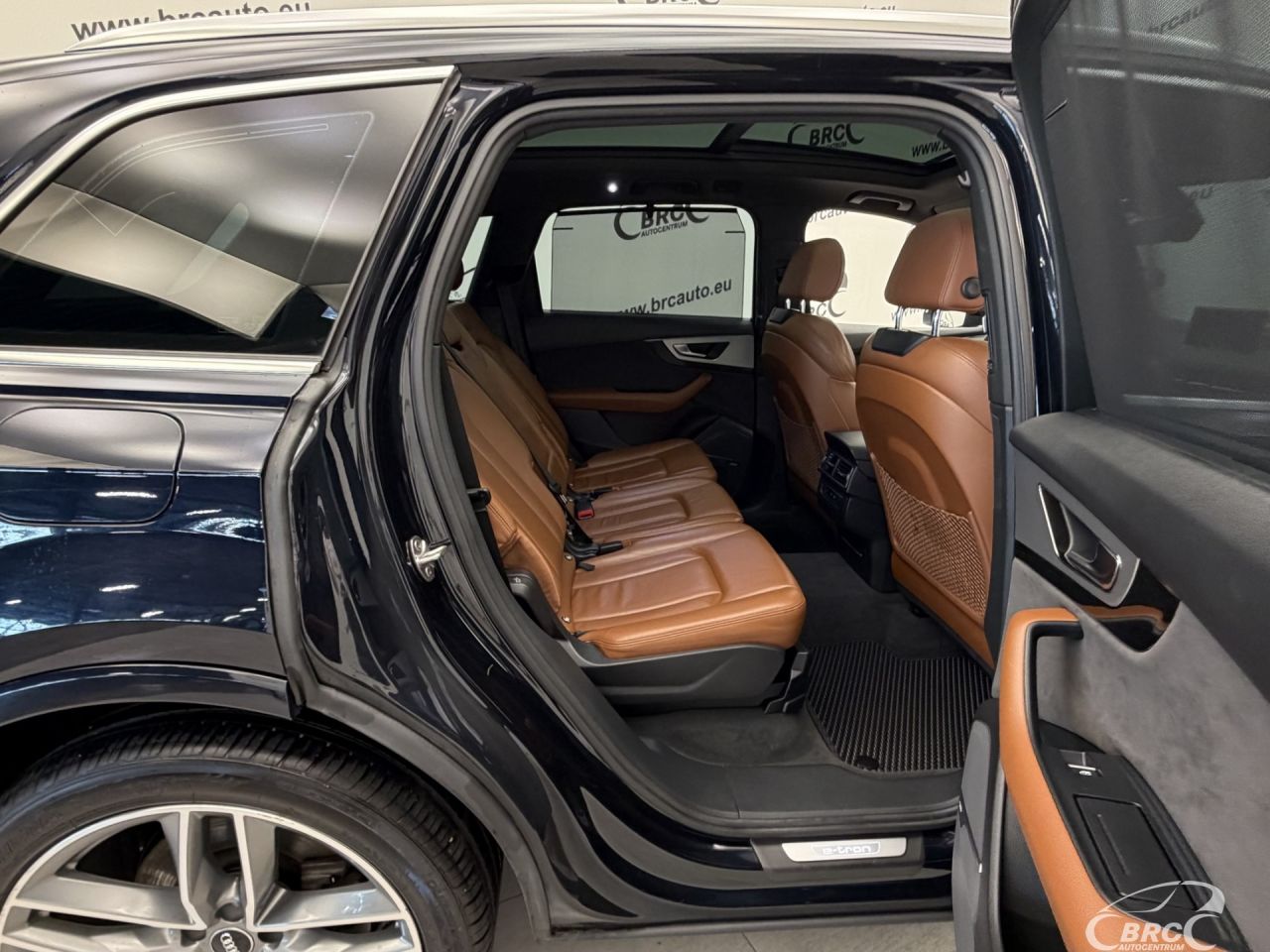 Audi Q7 | 9