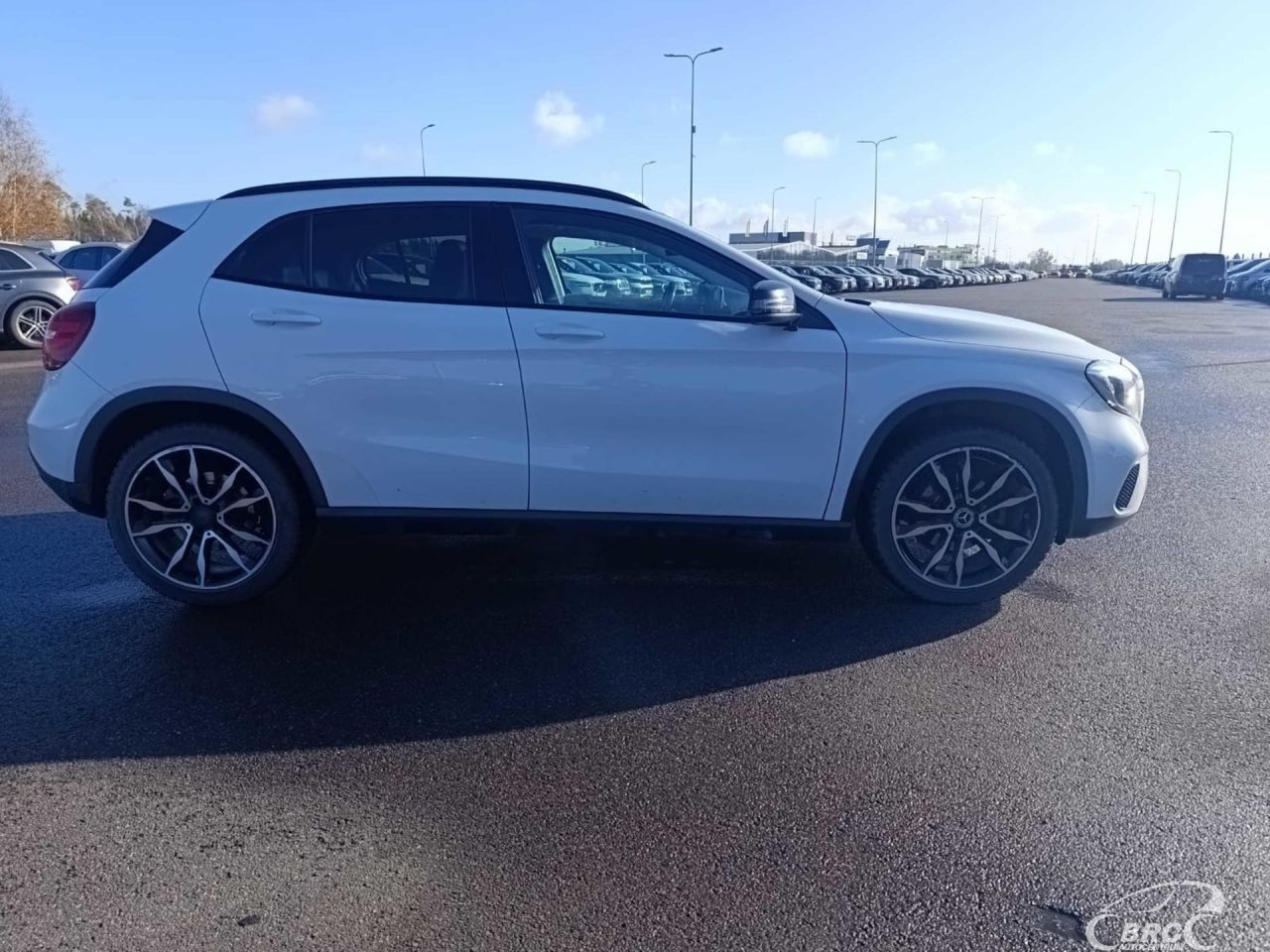 Mercedes-Benz GLA200 | 5