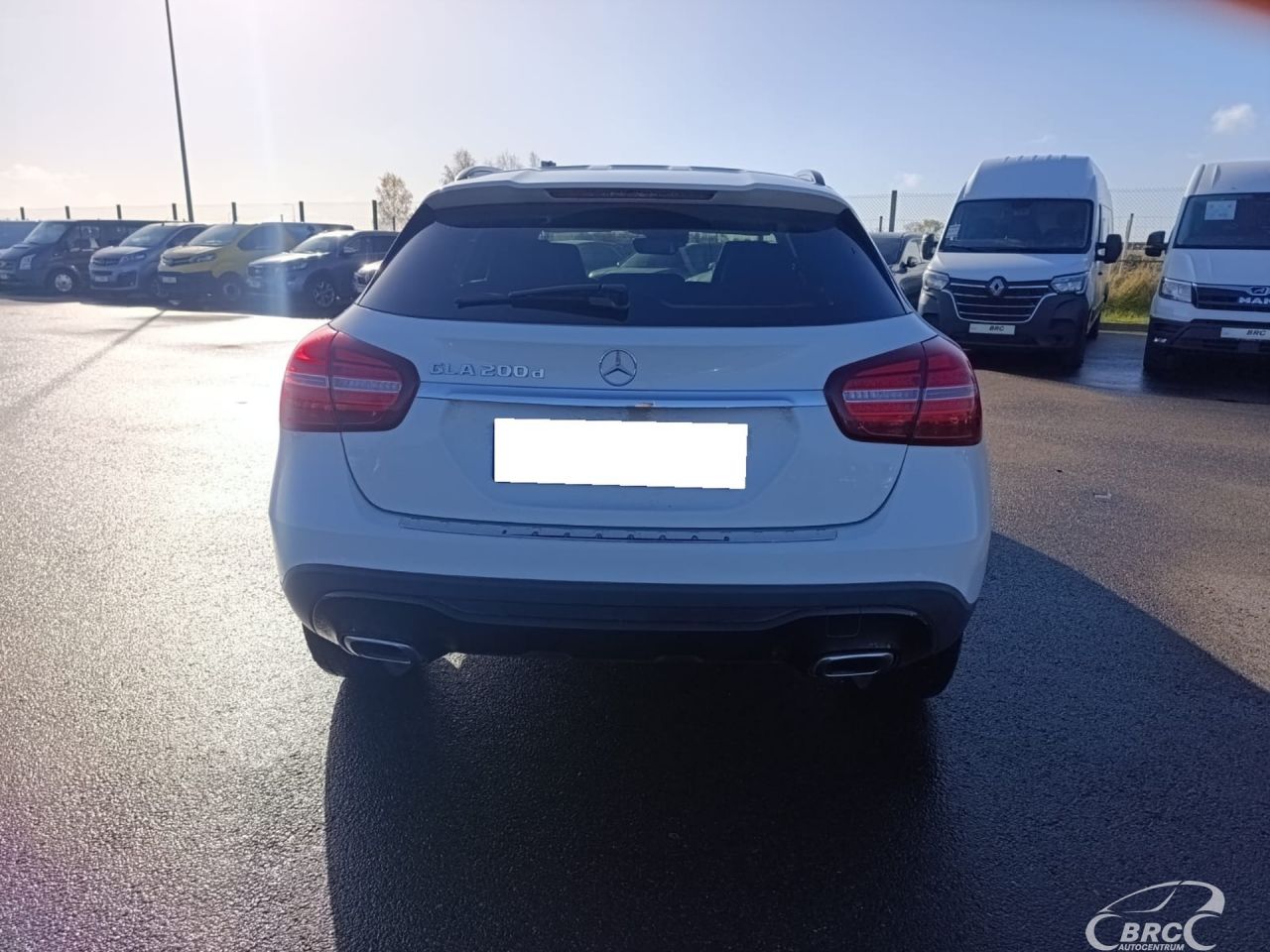 Mercedes-Benz GLA200 | 3