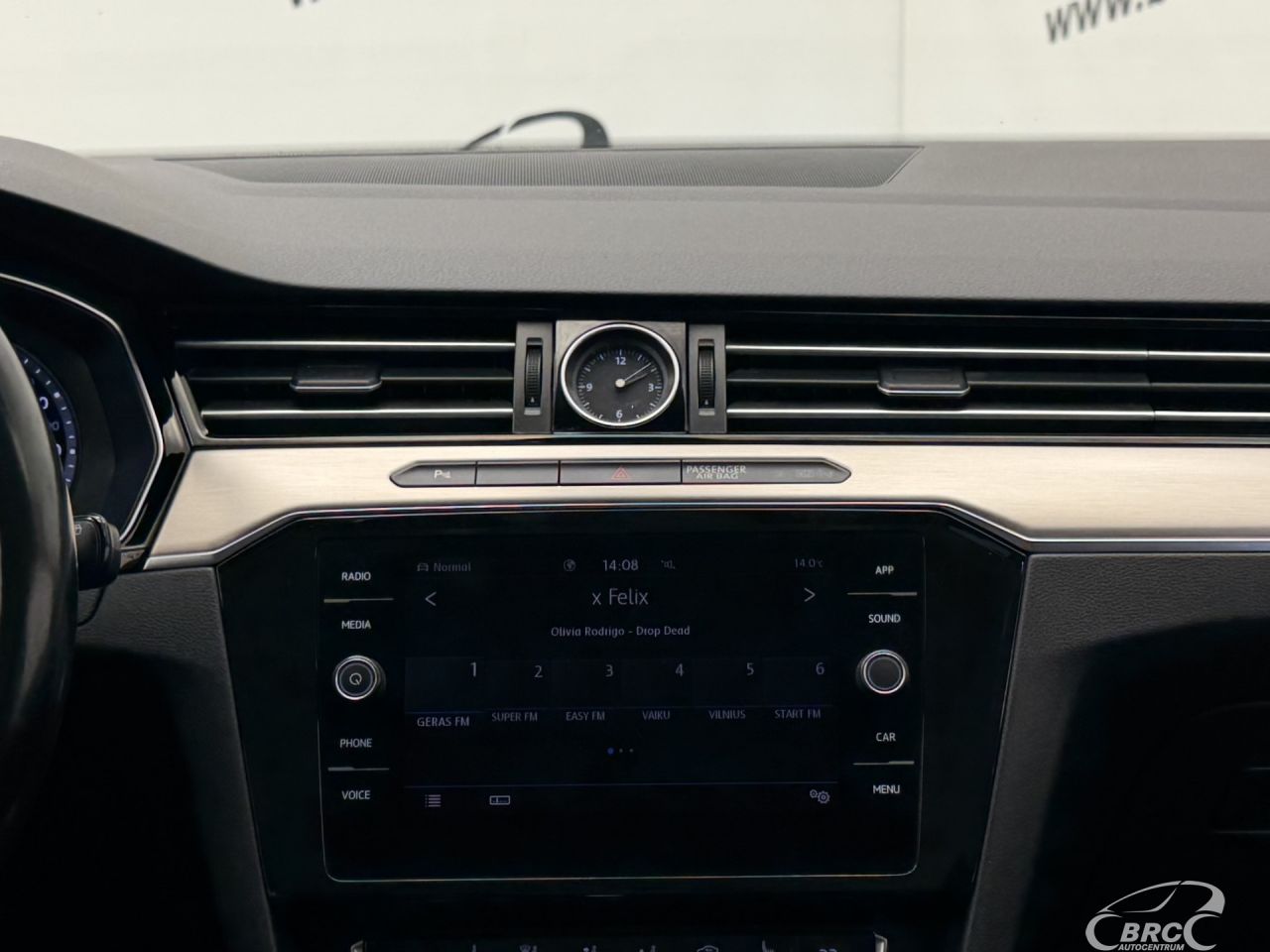 Volkswagen Passat | 16