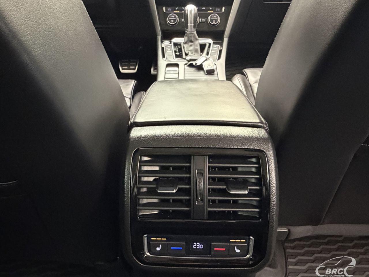 Volkswagen Passat | 13