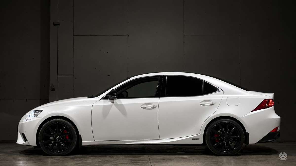 Lexus IS 300h | 4