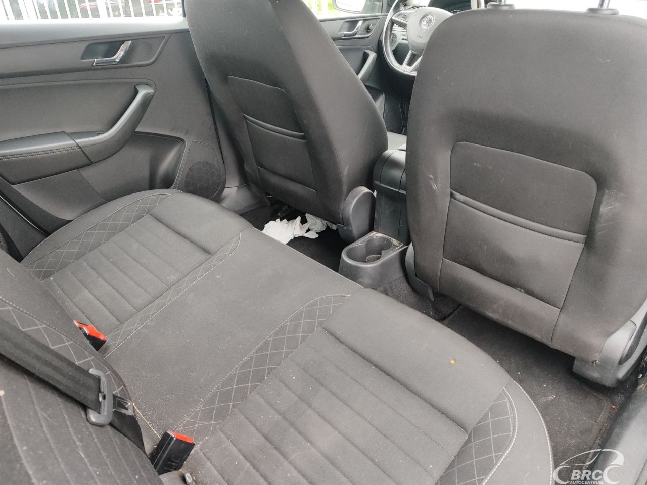 Skoda Rapid | 10