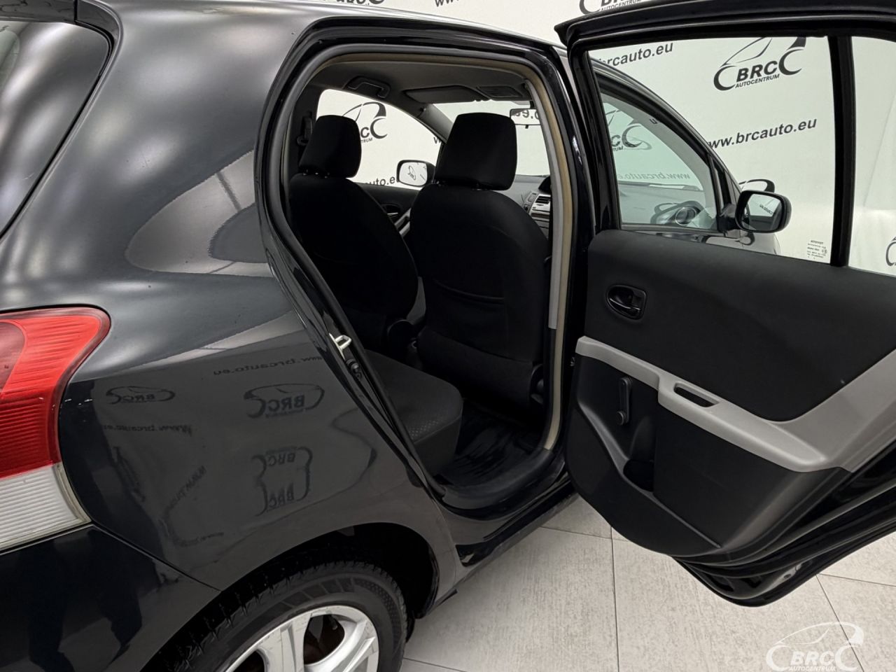 Toyota Yaris | 11