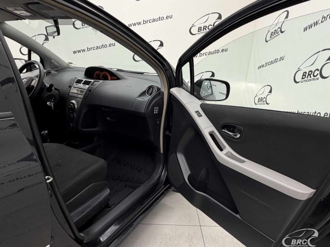 Toyota Yaris | 7