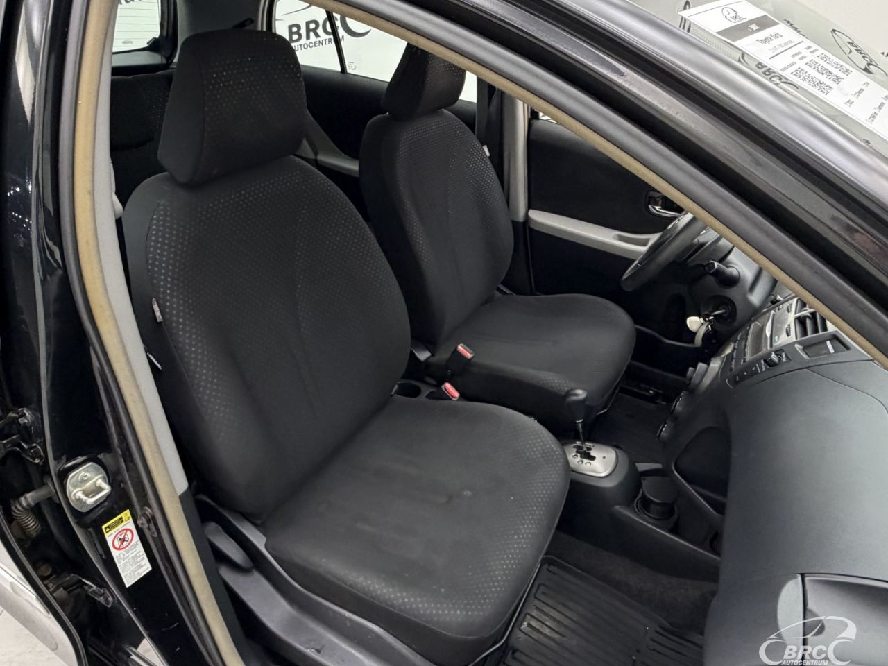 Toyota Yaris | 6