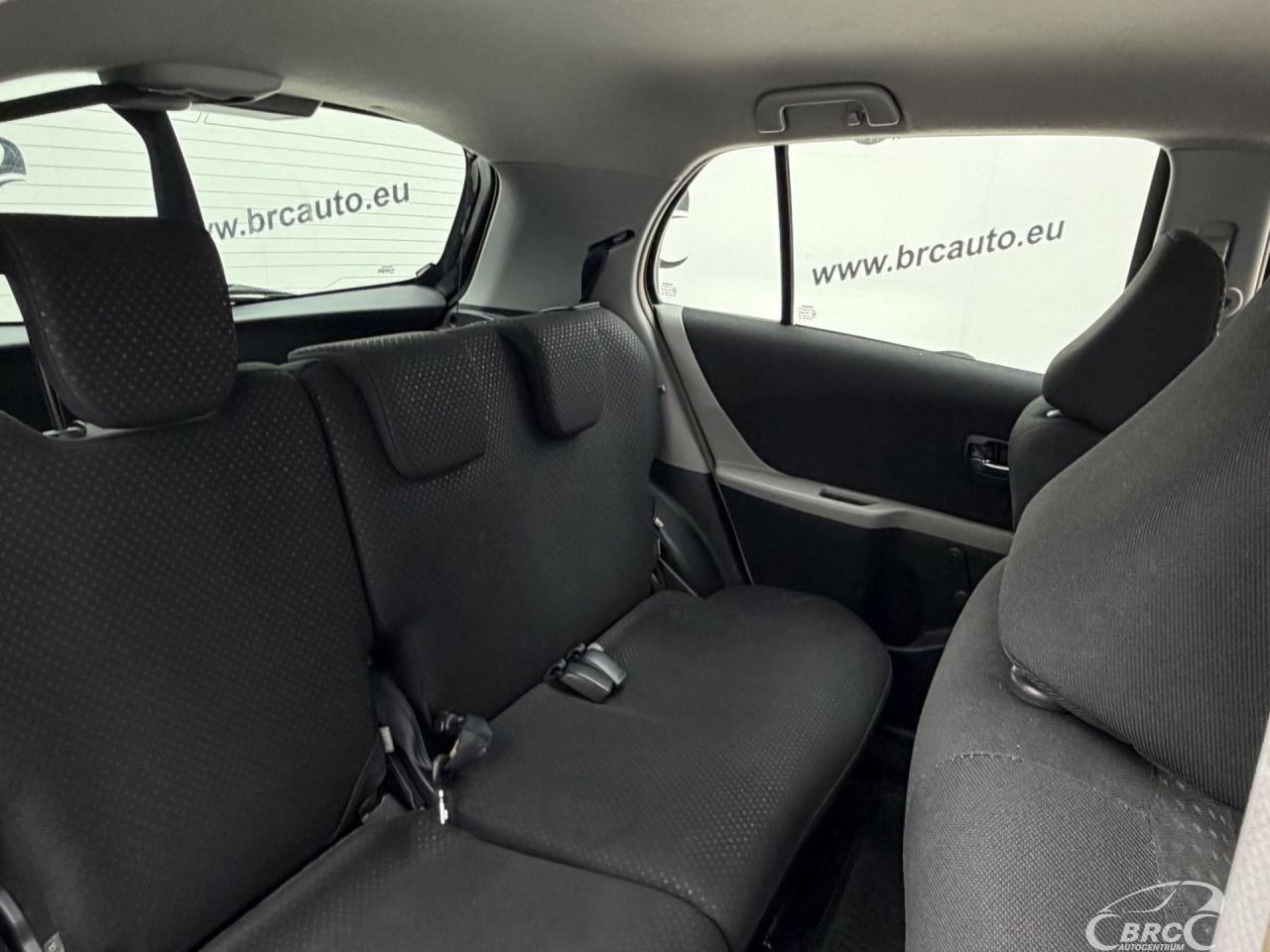Toyota Yaris | 10