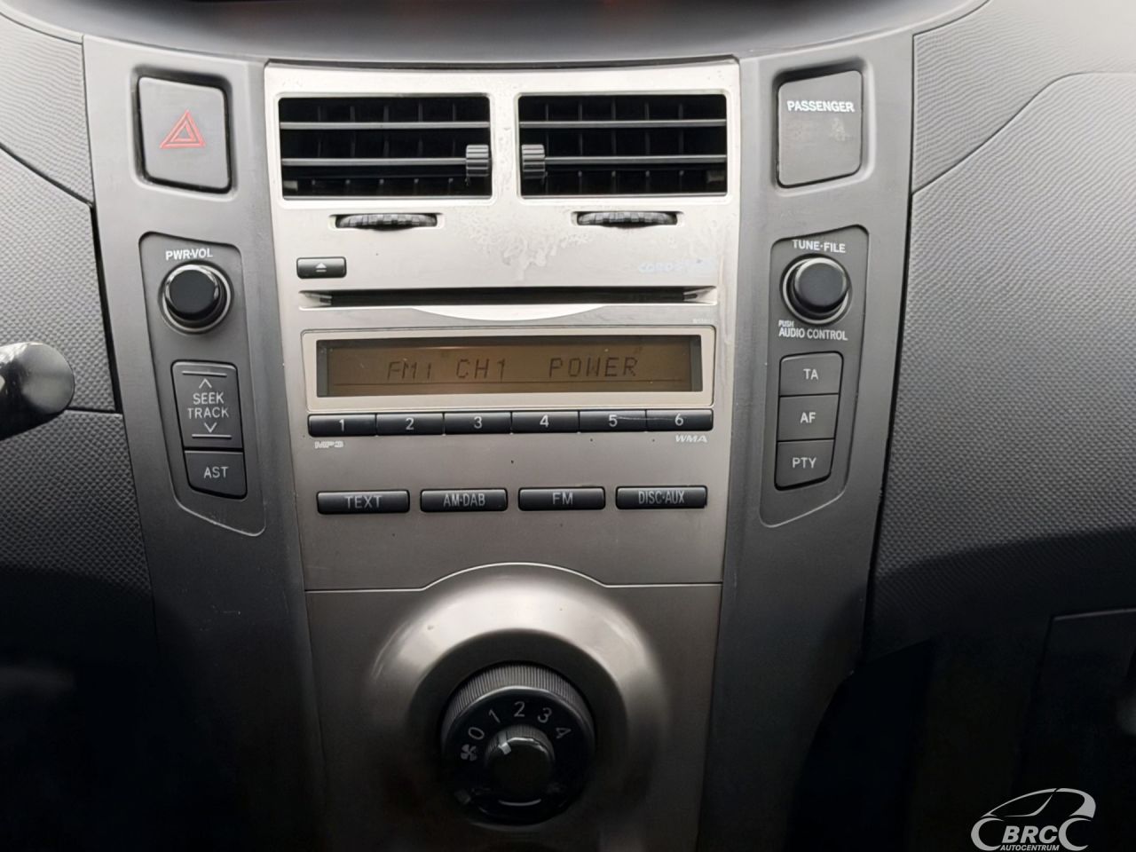 Toyota Yaris | 15