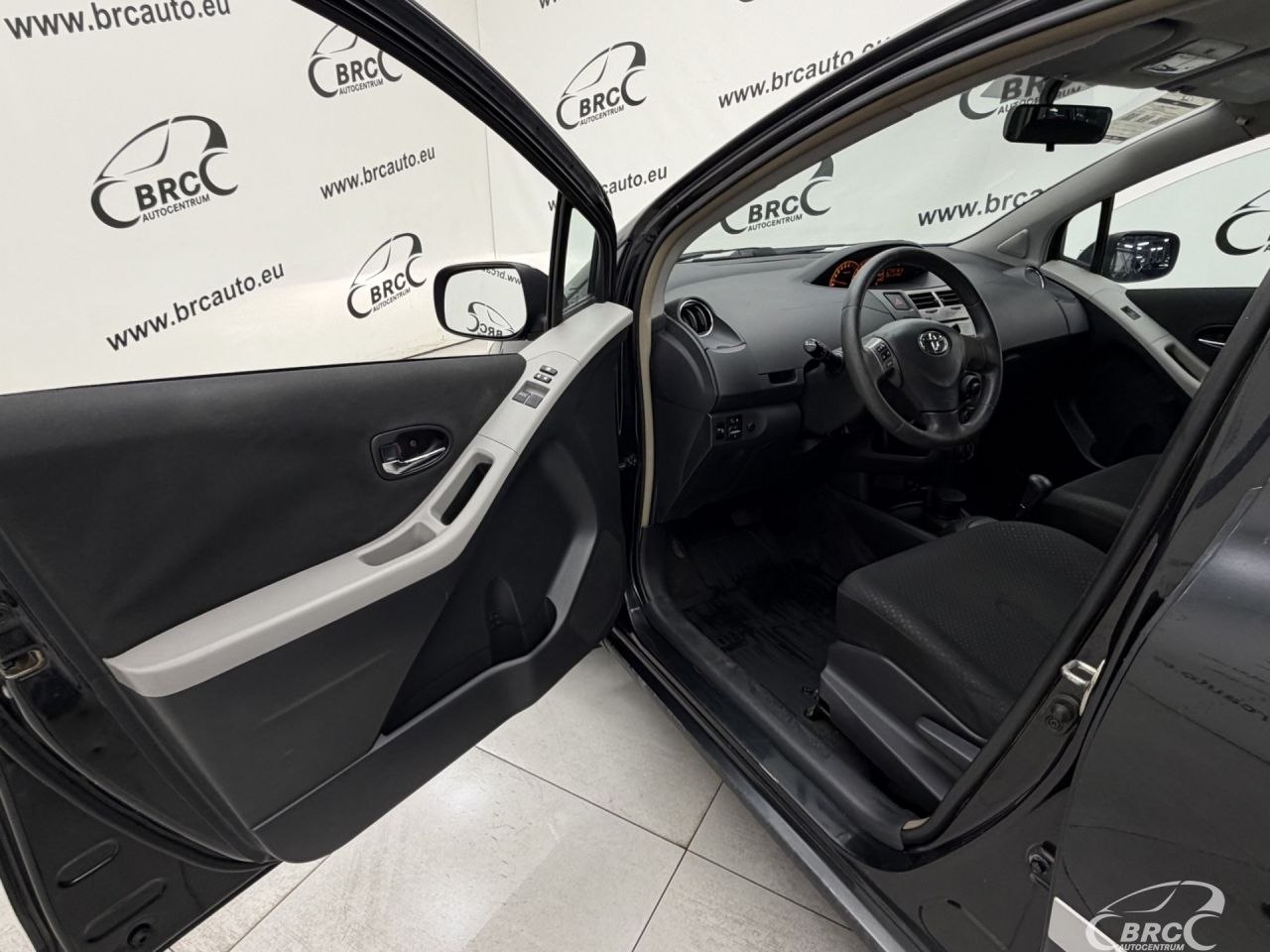 Toyota Yaris | 18