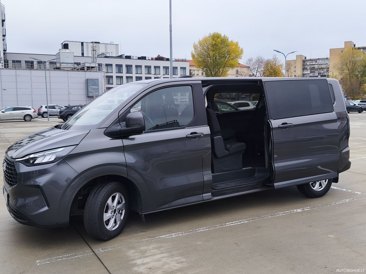 Ford Tourneo Custom | 13