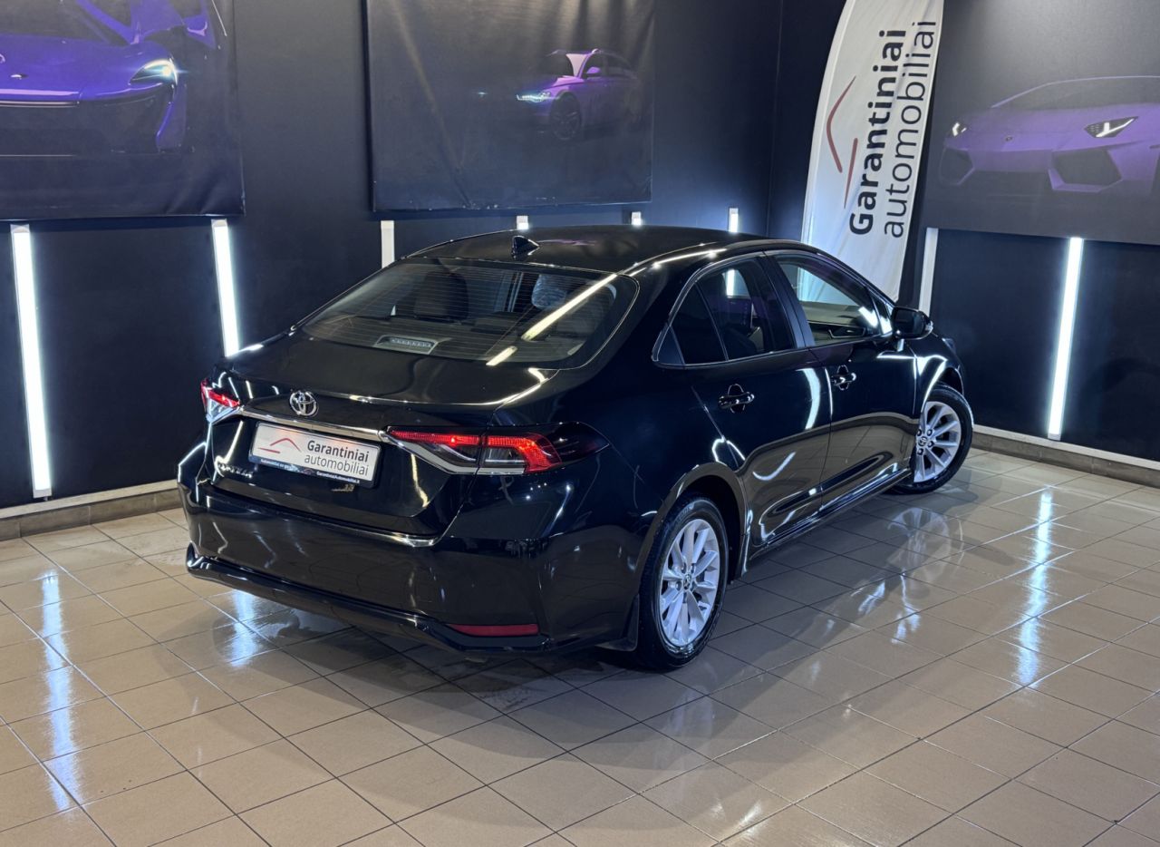 Toyota Corolla | 1