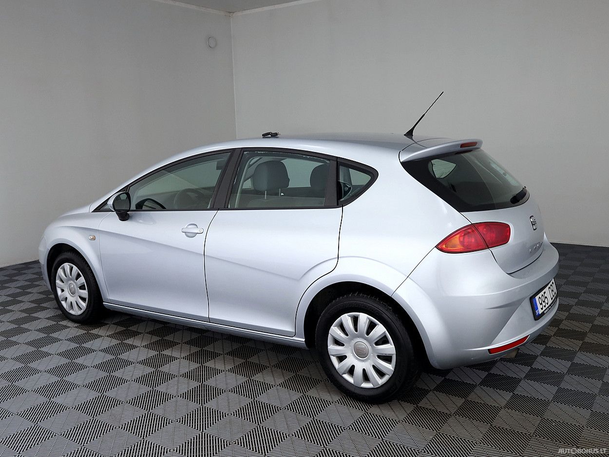 Seat | 3