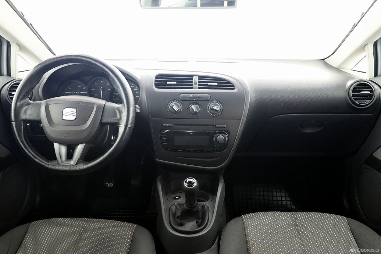 Seat | 4
