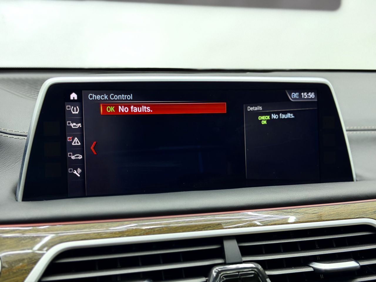 BMW 740 | 26