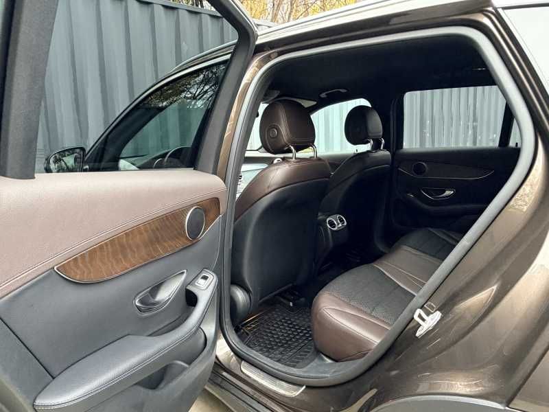 Mercedes-Benz GLC220 | 6