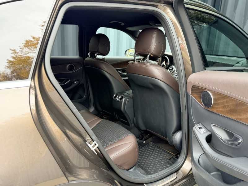 Mercedes-Benz GLC220 | 4