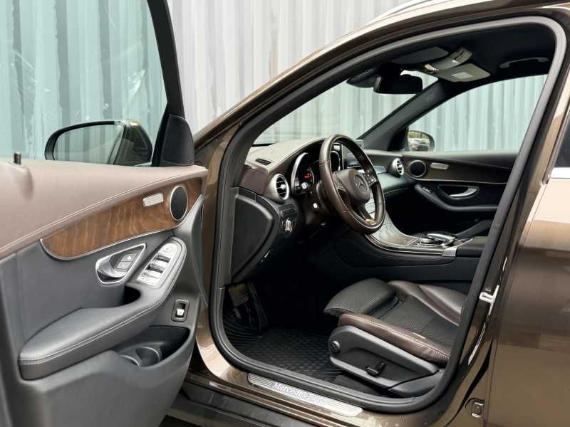 Mercedes-Benz GLC220 | 11