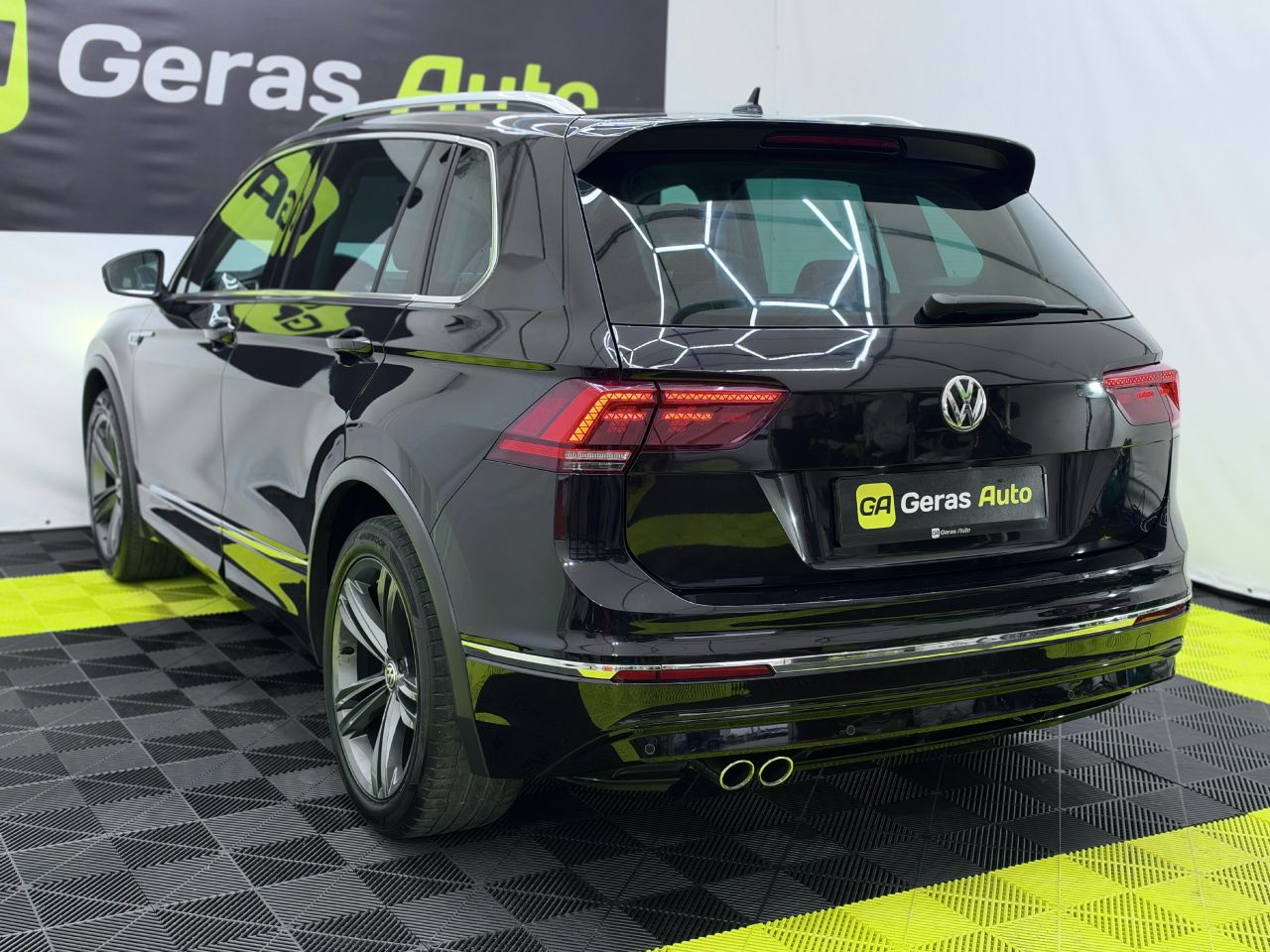 Volkswagen Tiguan | 4