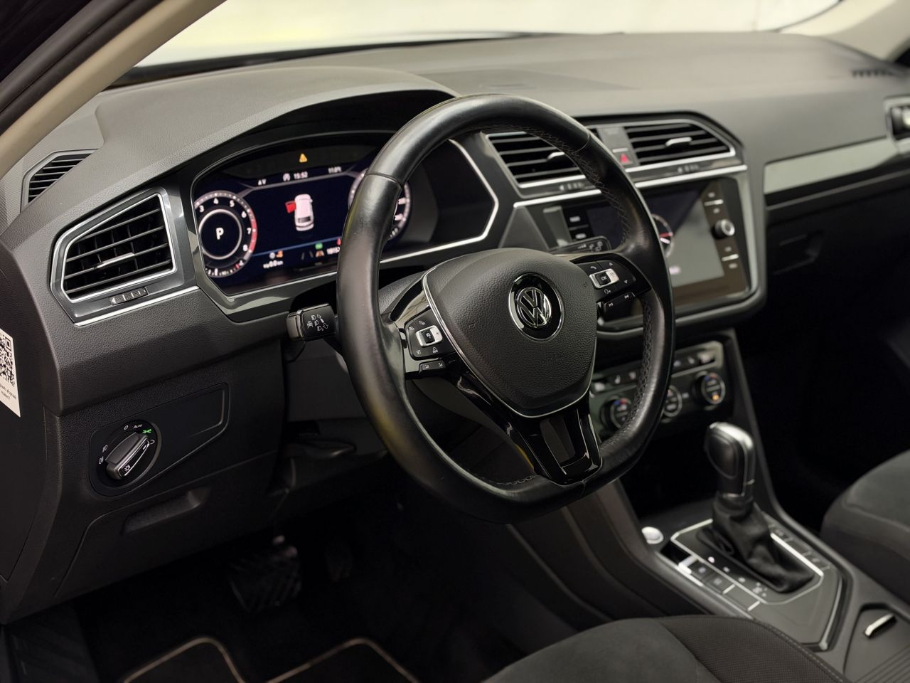 Volkswagen Tiguan | 8