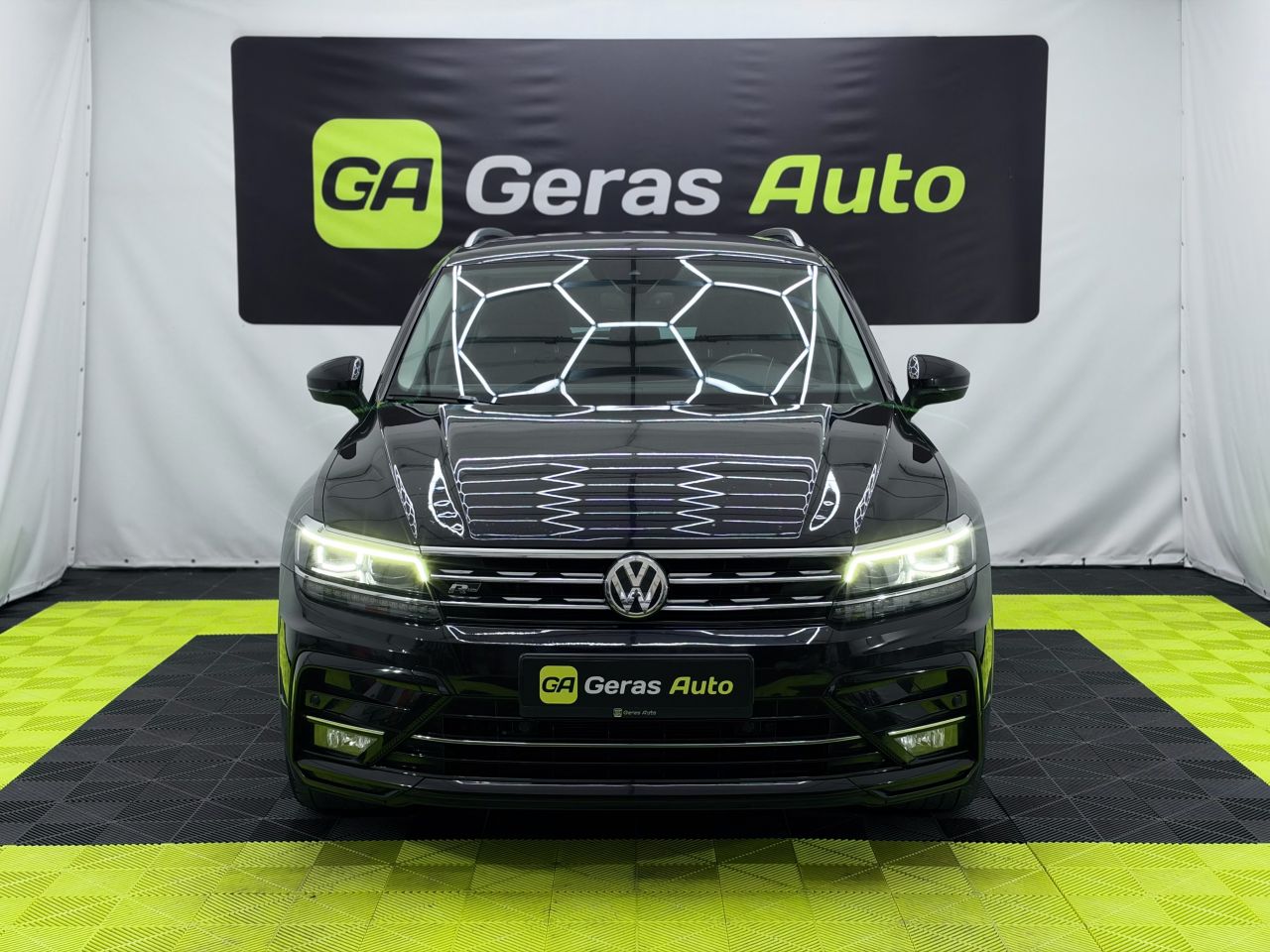 Volkswagen Tiguan | 2