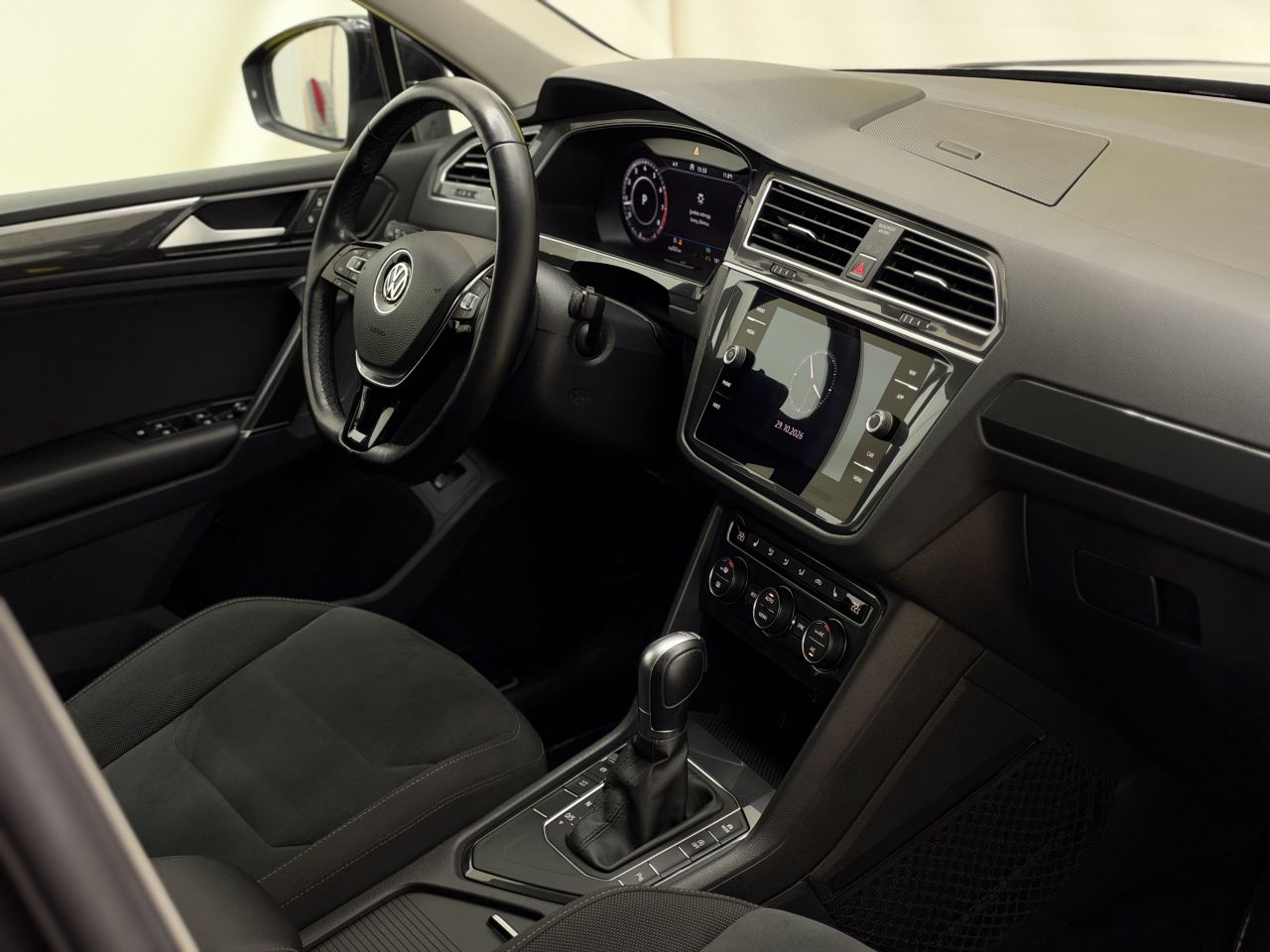 Volkswagen Tiguan | 14